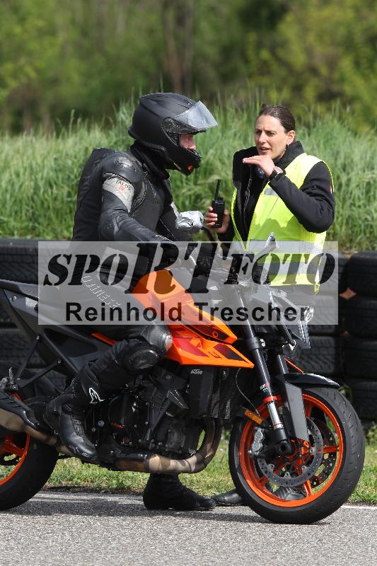 Archiv-2025/10 23.04.2025 Cornu Master School ADR/gruen-vert/2